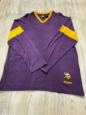 Y2K 2000 NFL Purple and Gold Vikings Long-Sleeve V-Neck Jersey Shirt, logo